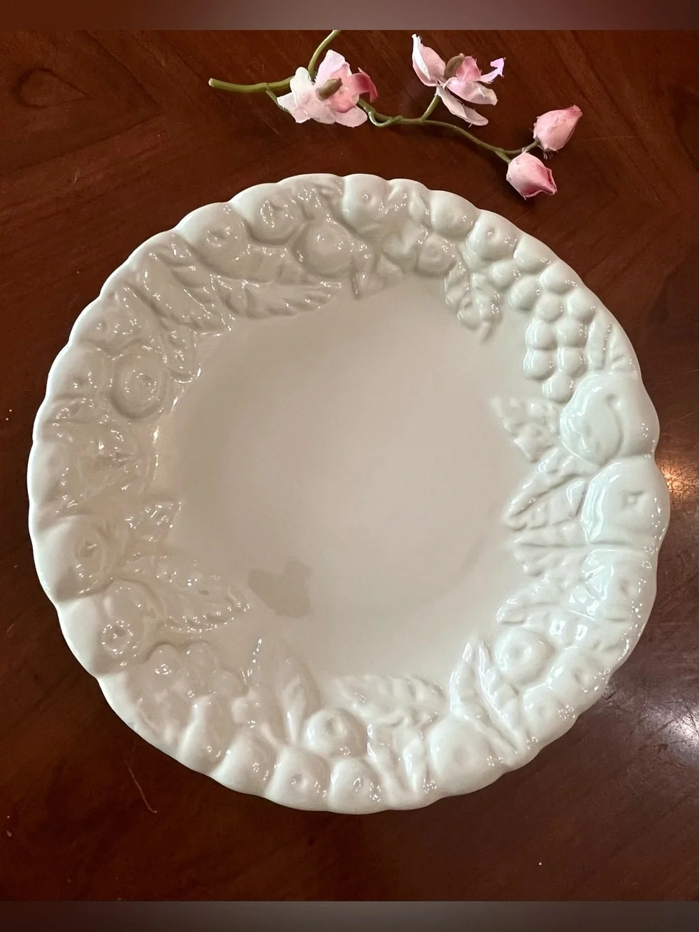 VTG Claire Burke Pottery Raised Fruit Design Ivory Serving Bowl Platter 10.5